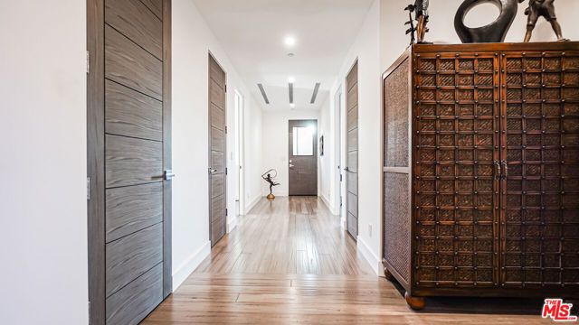 2012 S Curson Avenue, Los Angeles, CA 90016