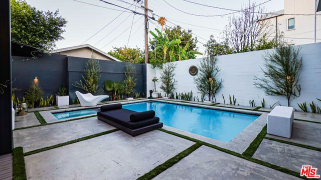 2012 S Curson Avenue, Los Angeles, CA 90016