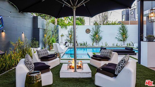 2012 S Curson Avenue, Los Angeles, CA 90016