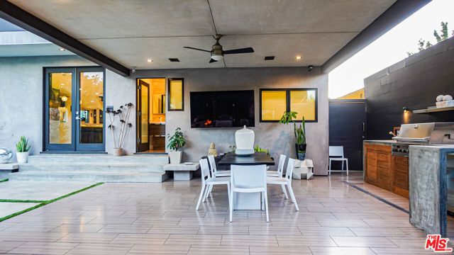 2012 S Curson Avenue, Los Angeles, CA 90016