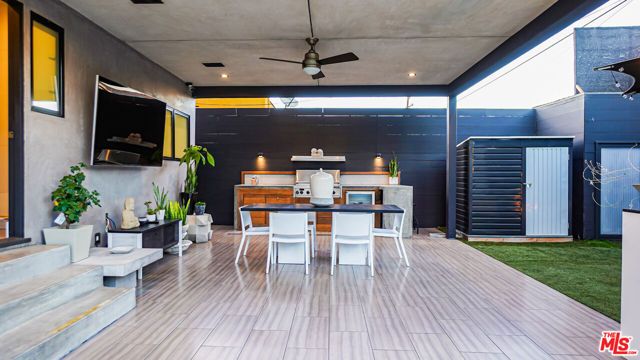 2012 S Curson Avenue, Los Angeles, CA 90016