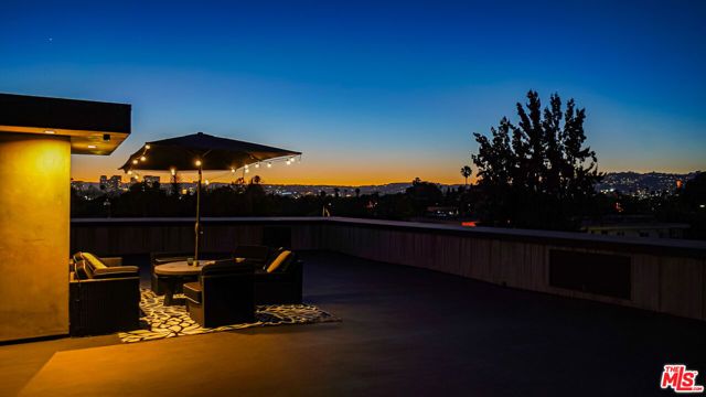 2012 S Curson Avenue, Los Angeles, CA 90016