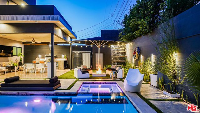 2012 S Curson Avenue, Los Angeles, CA 90016