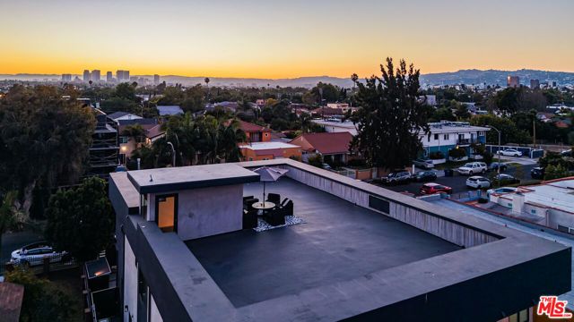 2012 S Curson Avenue, Los Angeles, CA 90016