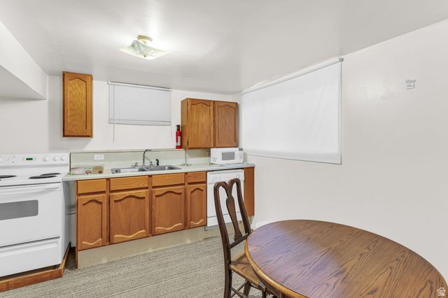9950 S BARIUM LN, Sandy, UT 84094
