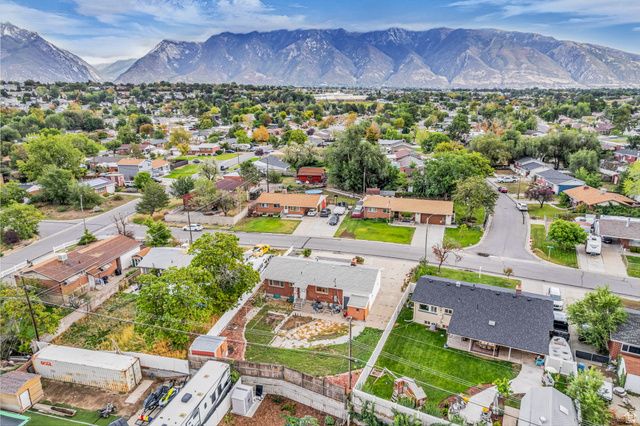 9950 S BARIUM LN, Sandy, UT 84094