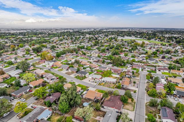 9950 S BARIUM LN, Sandy, UT 84094