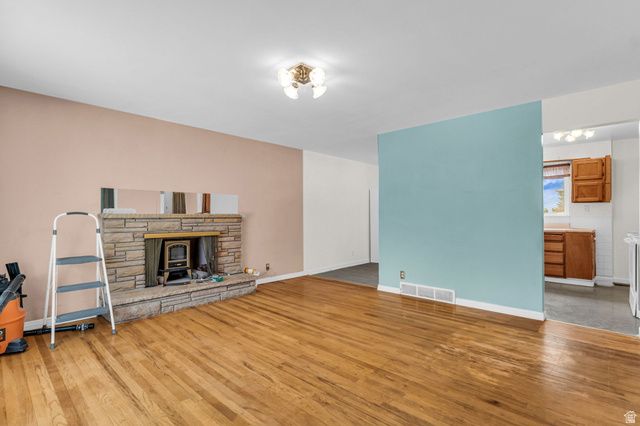 9950 S BARIUM LN, Sandy, UT 84094