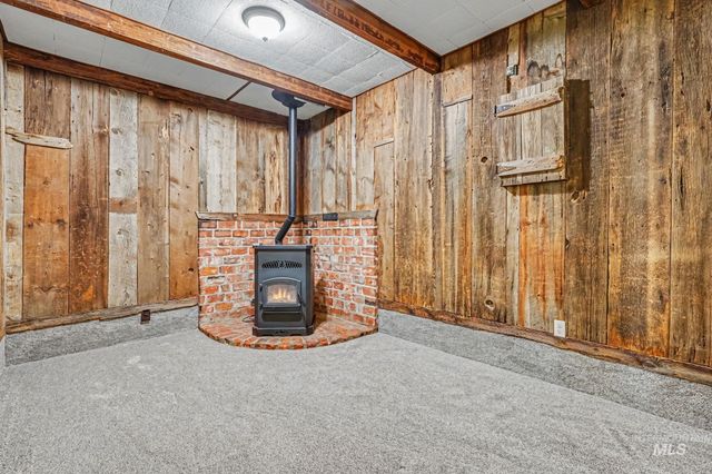 8 S Canyon Dr, Middleton, ID 83644