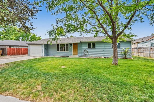 8 S Canyon Dr, Middleton, ID 83644