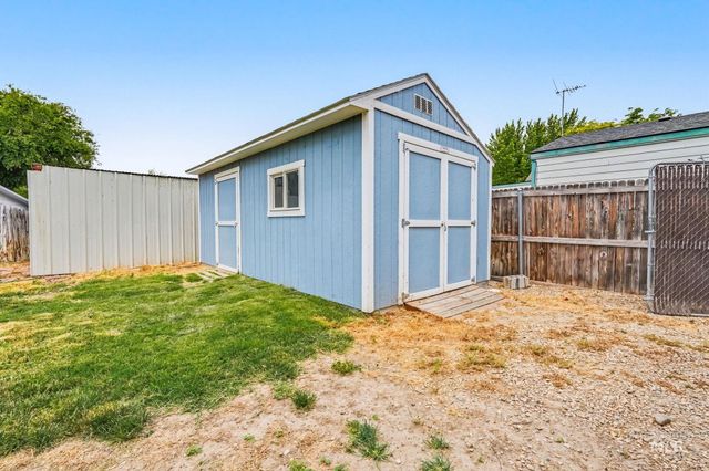 8 S Canyon Dr, Middleton, ID 83644