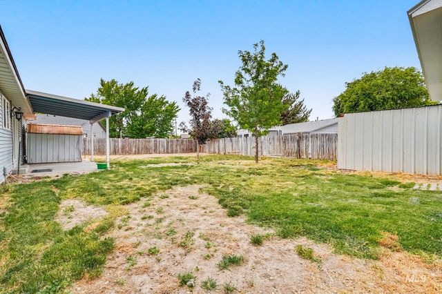 8 S Canyon Dr, Middleton, ID 83644
