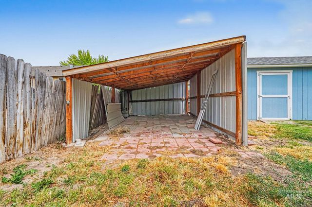 8 S Canyon Dr, Middleton, ID 83644