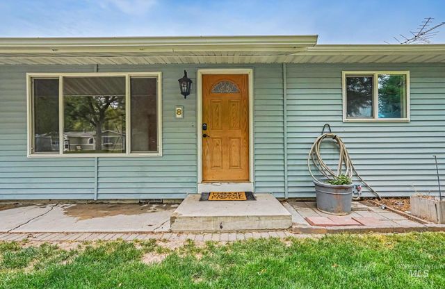 8 S Canyon Dr, Middleton, ID 83644