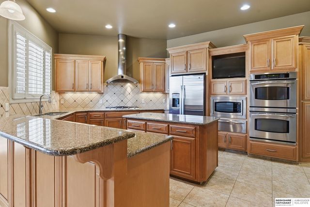 13707 Cuming Street, Omaha, NE 68154