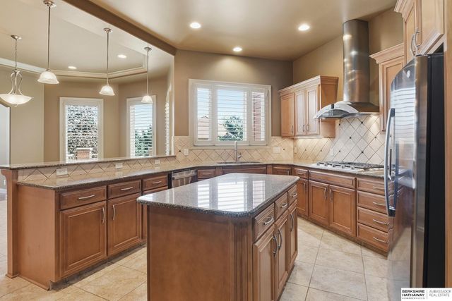 13707 Cuming Street, Omaha, NE 68154