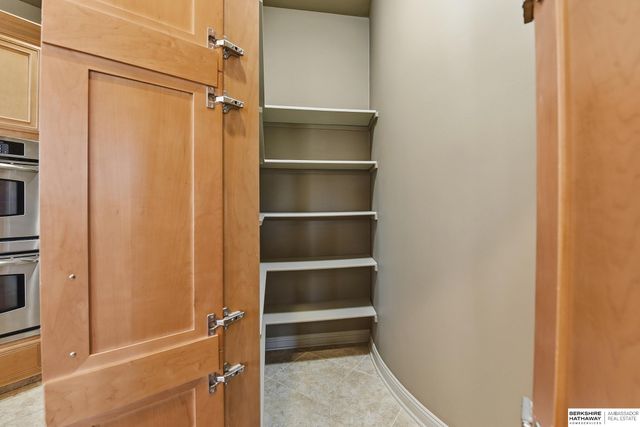 13707 Cuming Street, Omaha, NE 68154