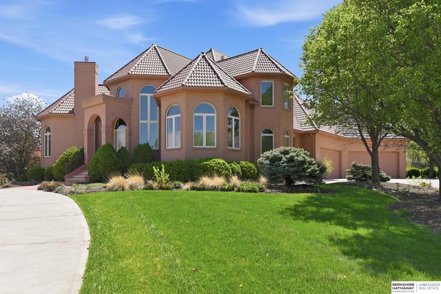 13707 Cuming Street, Omaha, NE 68154