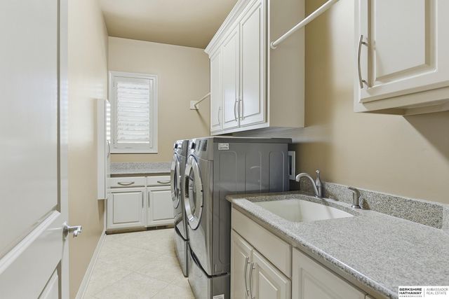 13707 Cuming Street, Omaha, NE 68154