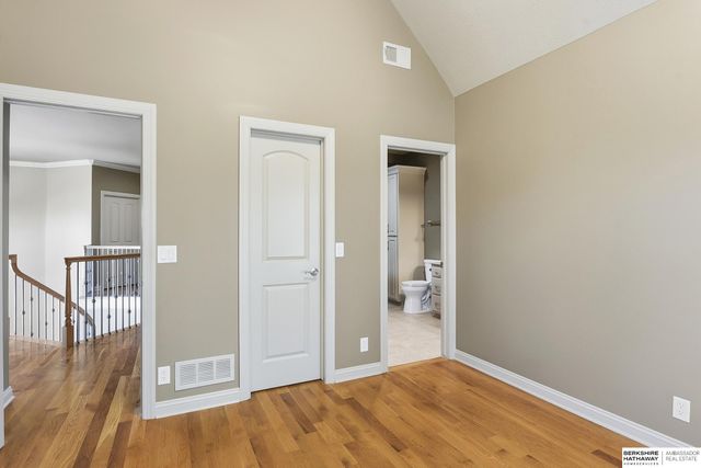 13707 Cuming Street, Omaha, NE 68154
