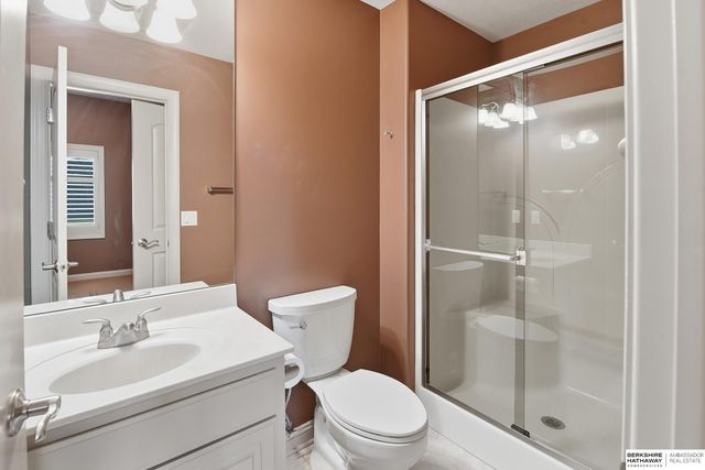 13707 Cuming Street, Omaha, NE 68154