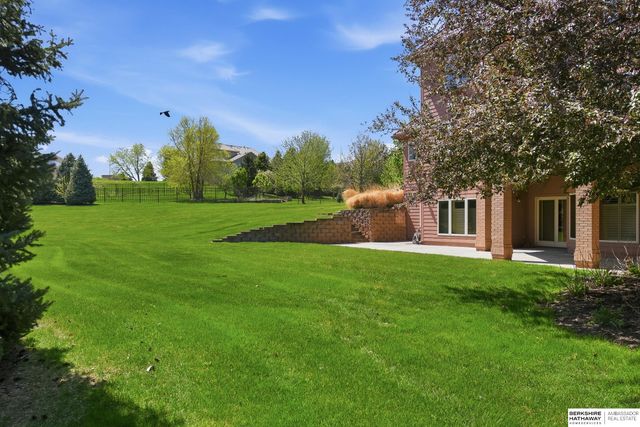 13707 Cuming Street, Omaha, NE 68154