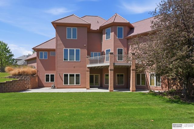 13707 Cuming Street, Omaha, NE 68154