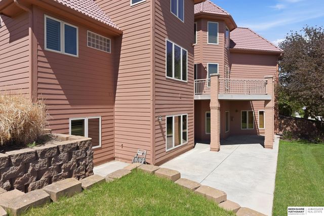 13707 Cuming Street, Omaha, NE 68154