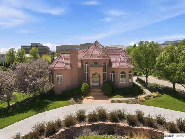 13707 Cuming Street, Omaha, NE 68154