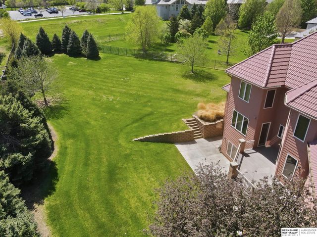 13707 Cuming Street, Omaha, NE 68154