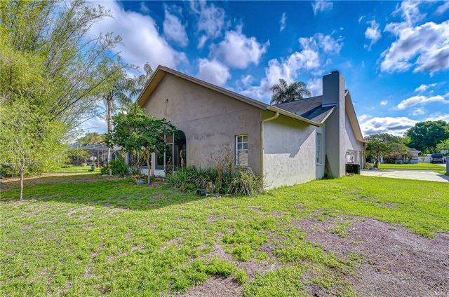 3006 DRAKES LANDING COURT, Valrico, FL 33596