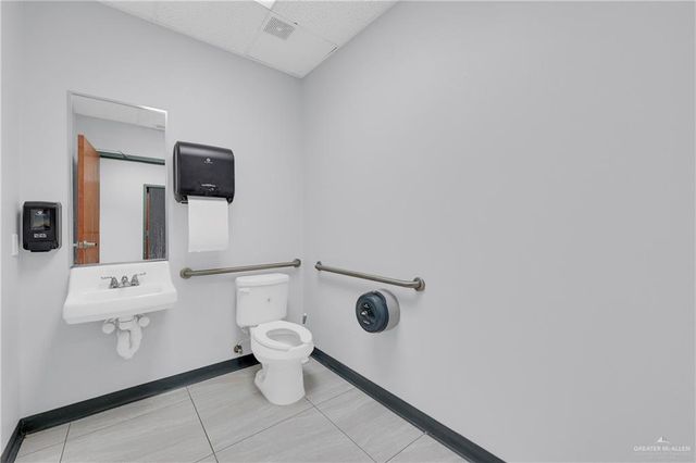 2121 E Griffin Parkway 12, Mission, TX 78572