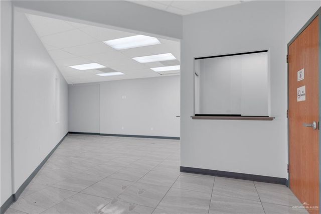 2121 E Griffin Parkway 12, Mission, TX 78572