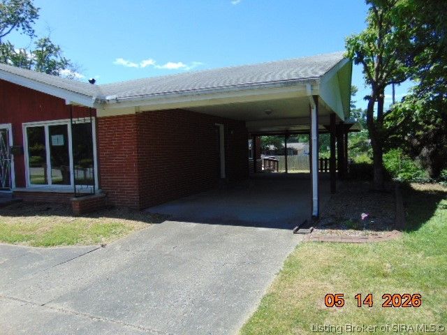 835 W Larkspur Drive, Jeffersonville, IN 47130