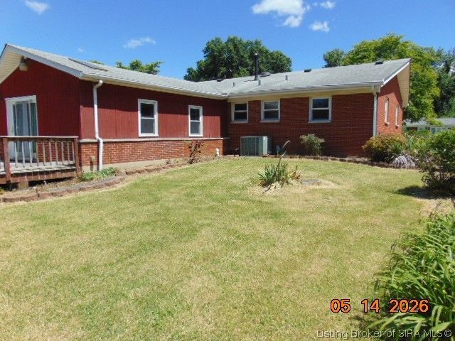 835 W Larkspur Drive, Jeffersonville, IN 47130