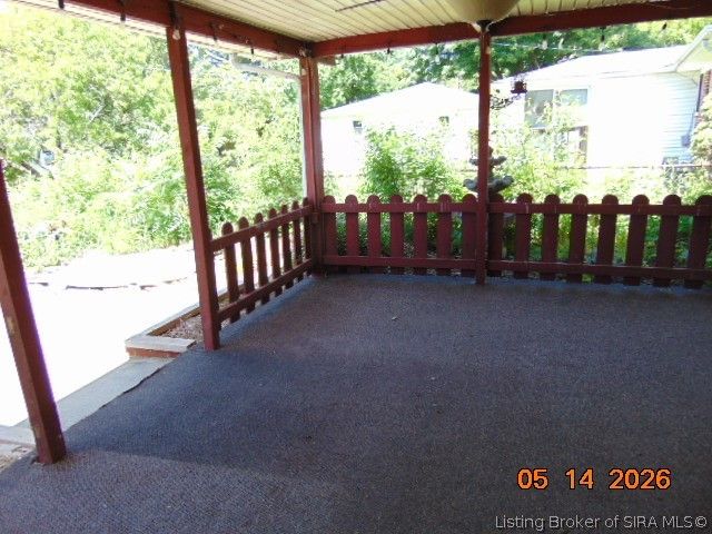 835 W Larkspur Drive, Jeffersonville, IN 47130