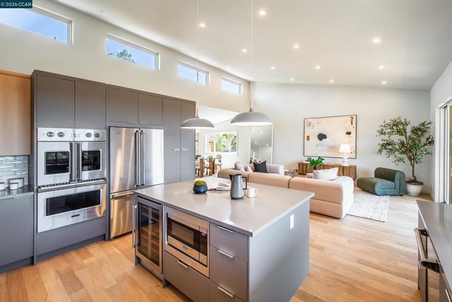105 Hillcroft, Walnut Creek, CA 94597