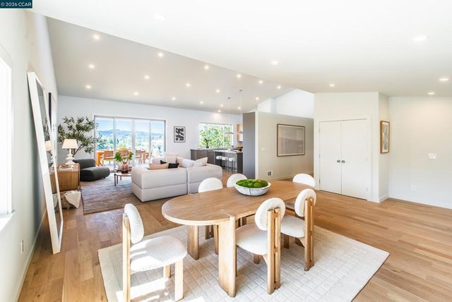 105 Hillcroft, Walnut Creek, CA 94597