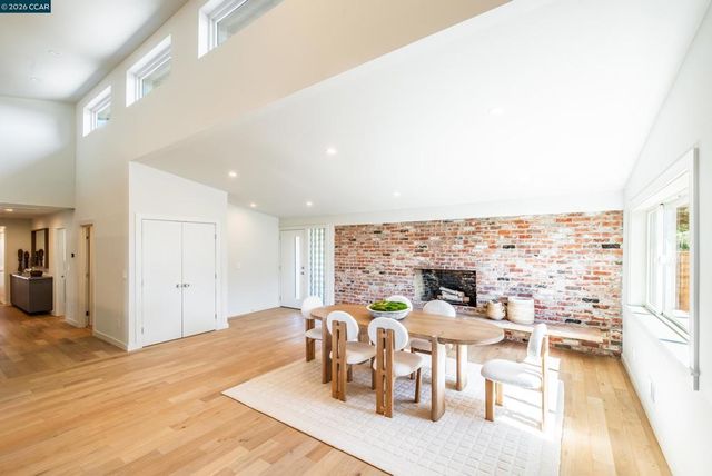 105 Hillcroft, Walnut Creek, CA 94597