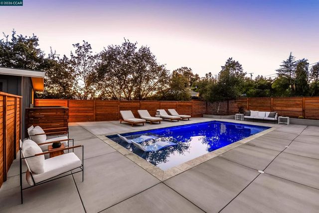 105 Hillcroft, Walnut Creek, CA 94597