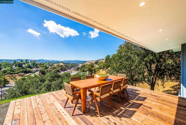 105 Hillcroft, Walnut Creek, CA 94597