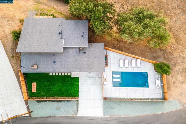 105 Hillcroft, Walnut Creek, CA 94597