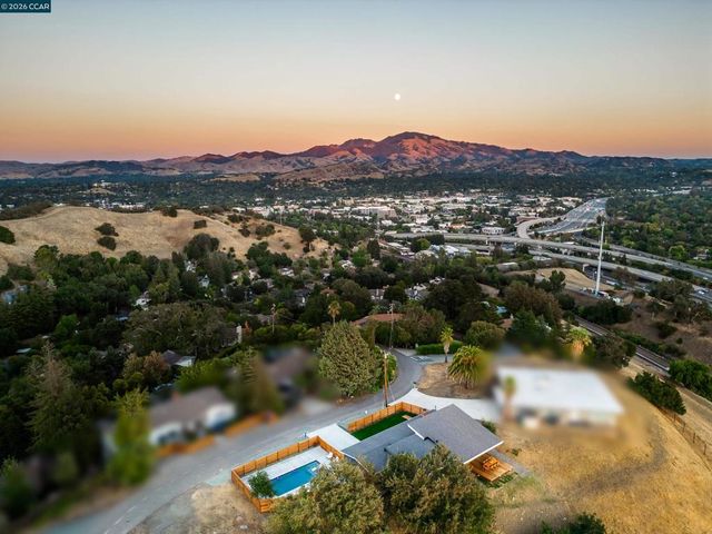 105 Hillcroft, Walnut Creek, CA 94597
