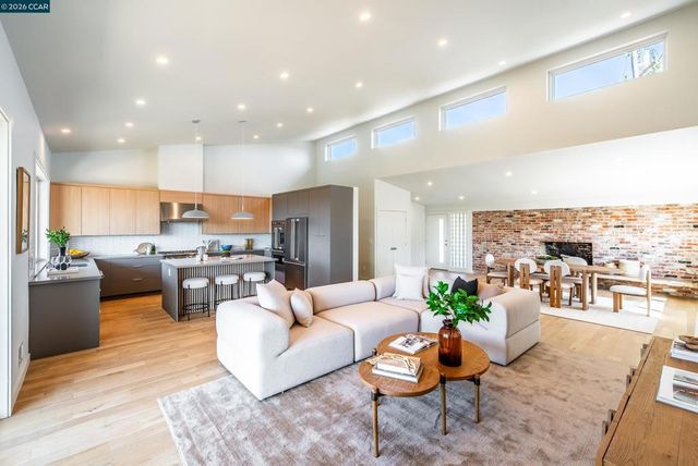 105 Hillcroft, Walnut Creek, CA 94597