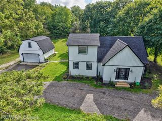 12111 Linden Road, Fenton Charter Township, MI 48451