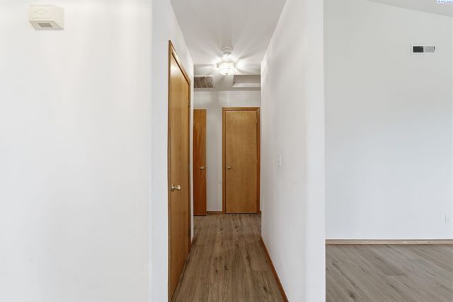 4600 Kendall Way, West Richland, WA 99353