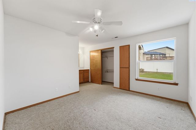 4600 Kendall Way, West Richland, WA 99353