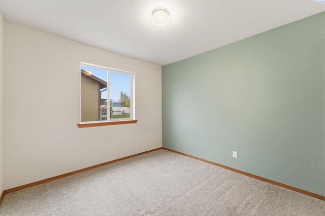 4600 Kendall Way, West Richland, WA 99353