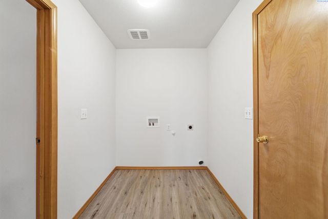 4600 Kendall Way, West Richland, WA 99353