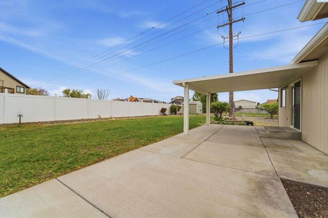 4600 Kendall Way, West Richland, WA 99353